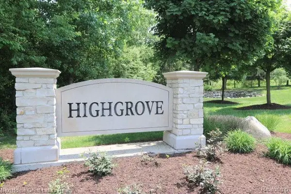 13 GROVEMONT CRT, GrandBlanc, MI 48439