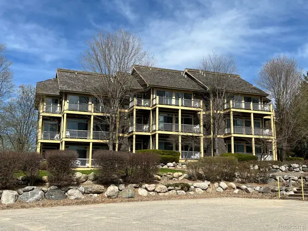 5678  N. Crossover  DR Unit 2 Use 5, Bellaire, MI 49615