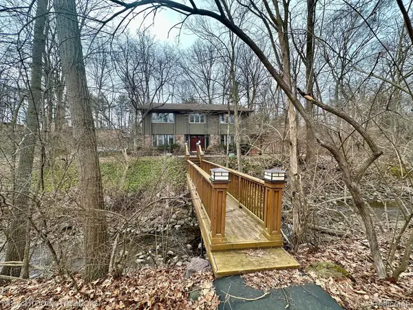 28405 DANVERS, FarmingtonHills, MI 48334