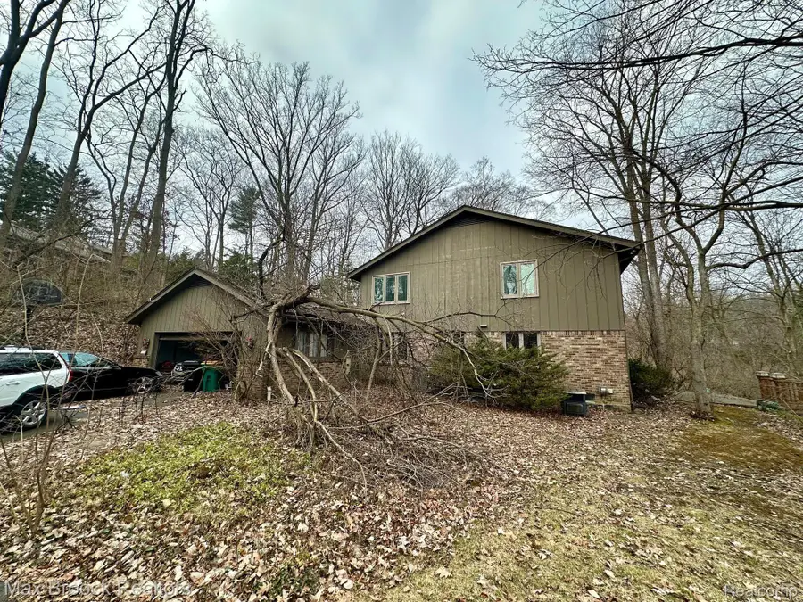 28405 DANVERS, Farmington Hills, MI 48334 - #3