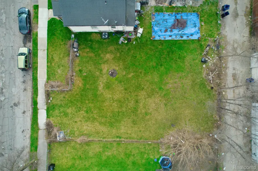 5175 TROWBRIDGE ST, Hamtramck, MI 48212 - #2