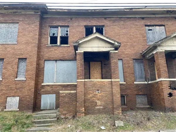 6834 Charlevoix ST, Detroit, MI 48207