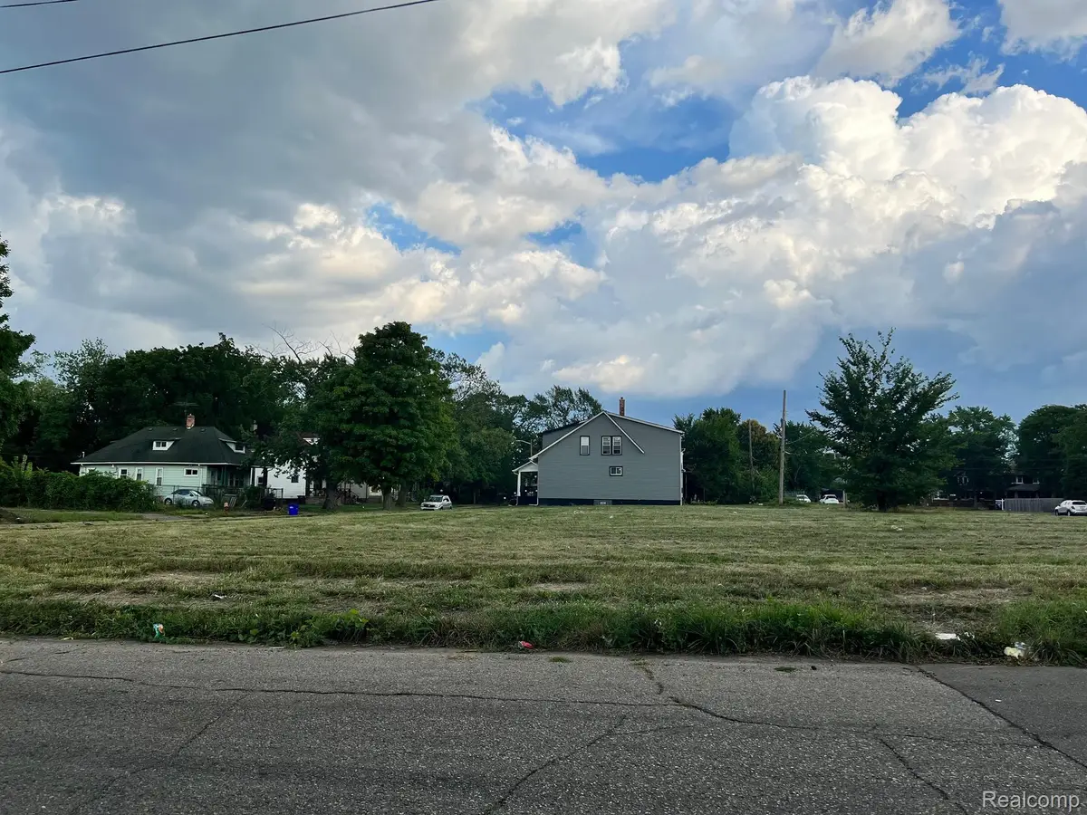 2105 S LA SALLE, Detroit, MI 48206 - #1