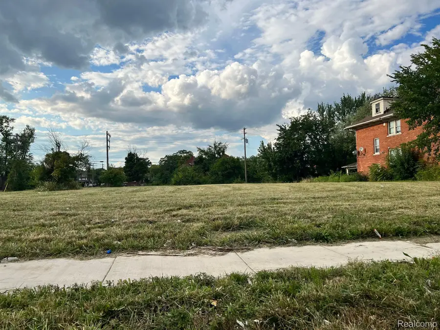2229 W GRAND BLVD, Detroit, MI 48208 - #2