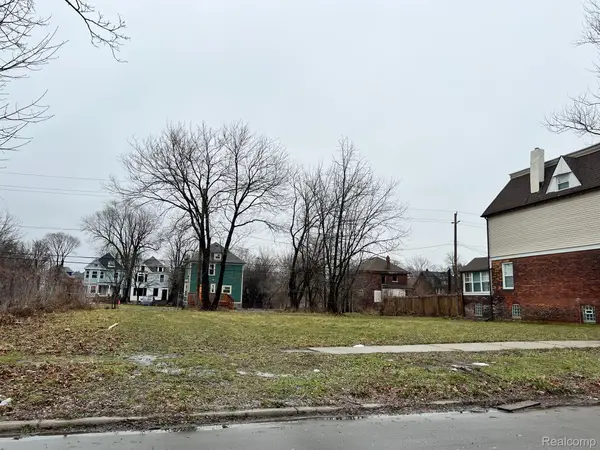 2480 SHERIDAN ST, Detroit, MI 48214