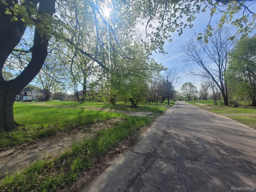 3432 BEALS ST, Detroit, MI 48214 - #2