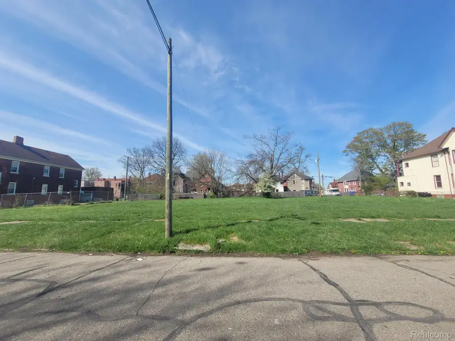 2939 SHERIDAN ST, Detroit, MI 48214 - #2