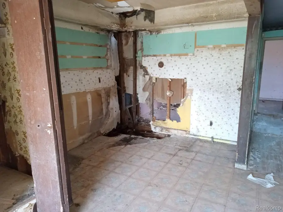 12326 GARNET ST, Detroit, MI 48205 - #2
