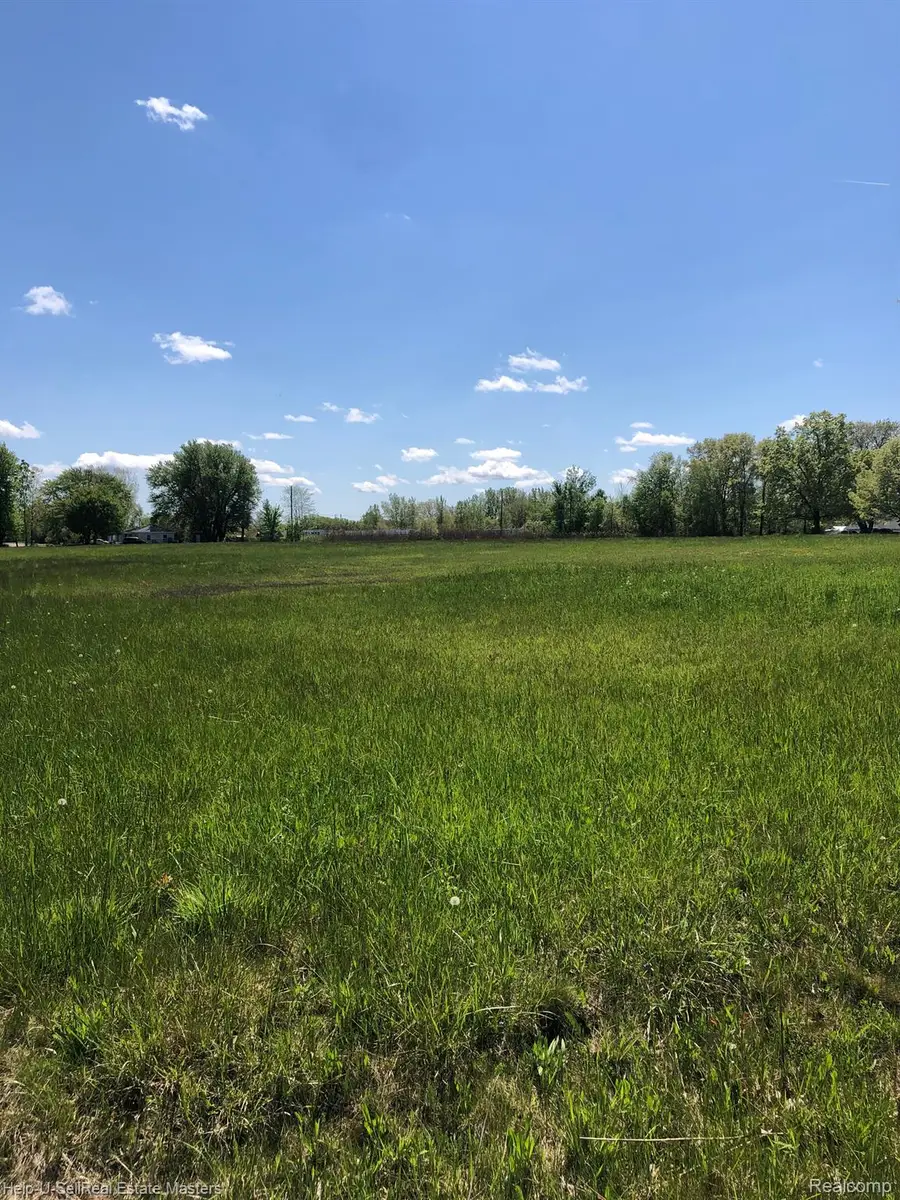 9999 24th ST, Port Huron, MI 48060 - #2