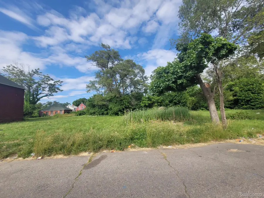 4822 SHERIDAN ST, Detroit, MI 48214 - #2