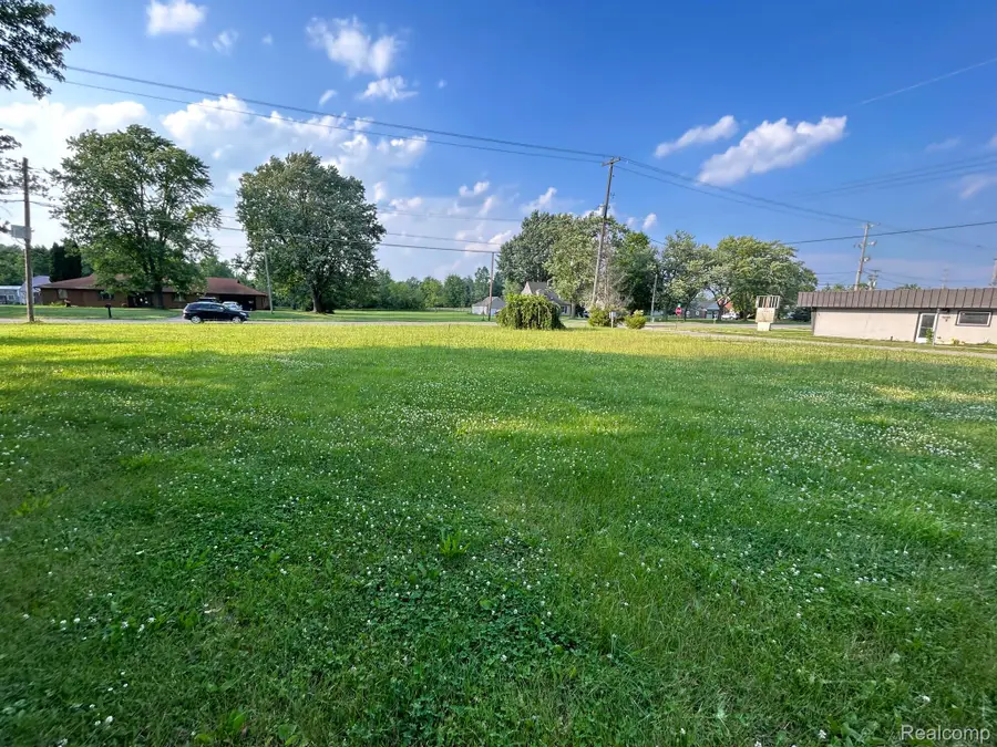 0 Lapeer Rd, Burton, MI 48509 - #2