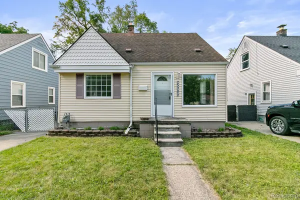 25085 COLGATE ST, DearbornHeights, MI 48125