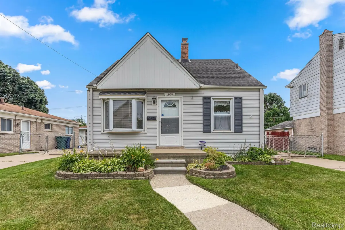 1051 CAPITOL AVE, Lincoln Park, MI 48146 - #1