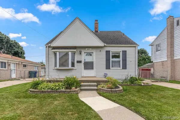 1051 CAPITOL AVE, LincolnPark, MI 48146