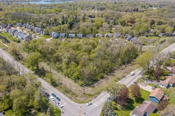 000 Wise RD, CommerceTwp, MI 48382