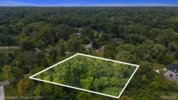 000 Birchway  DR, Franklin, MI 48025