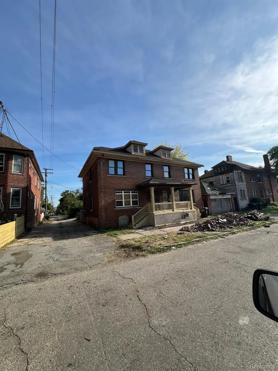 3357 COLUMBUS ST, Detroit, MI 48206 - #2