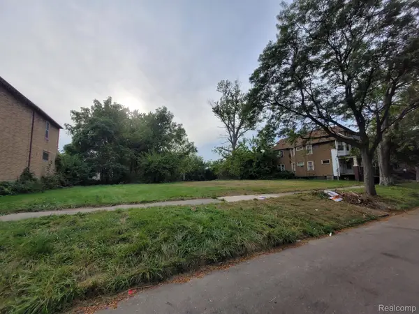 2537 CANTON ST, Detroit, MI 48207