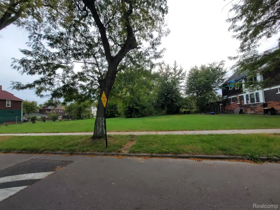3271 CANTON ST, Detroit, MI 48207 - #2