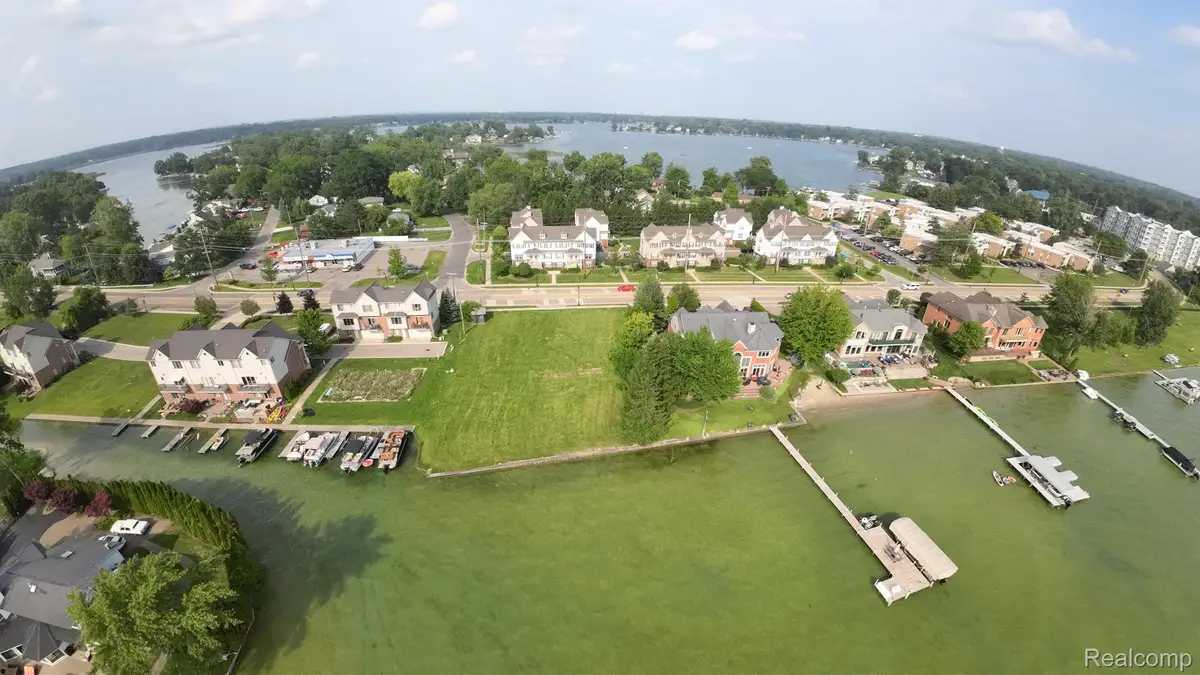 1540 Cass Lake RD, Keego Harbor, MI 48320 - #1