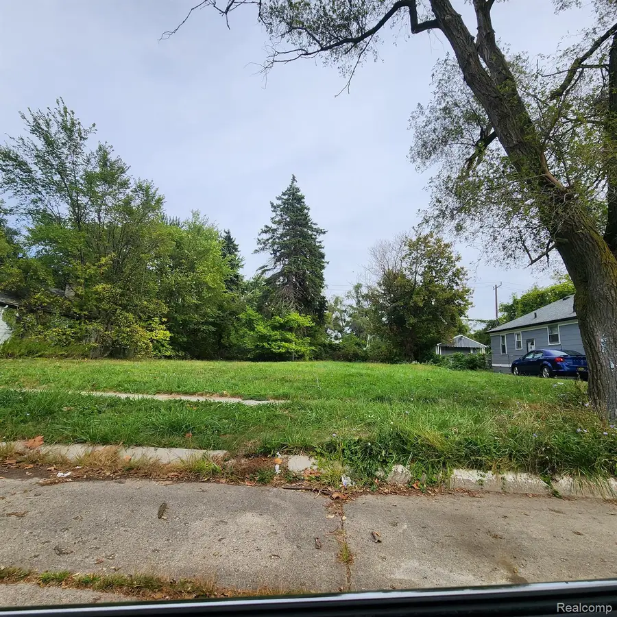 10086 ROSEMONT AVE, Detroit, MI 48228 - #3