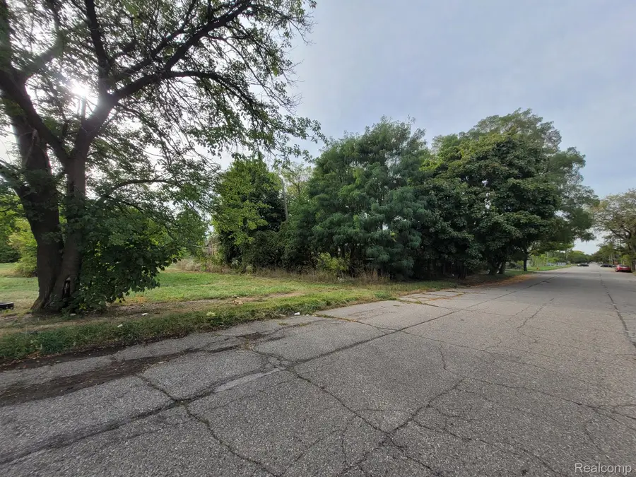 6935 E CONGRESS ST, Detroit, MI 48207 - #2