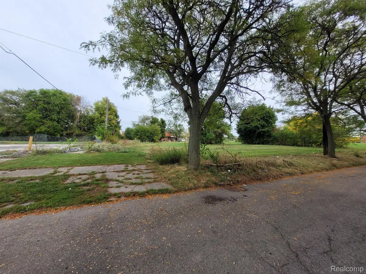 620 CANTON ST, Detroit, MI 48207 - #1