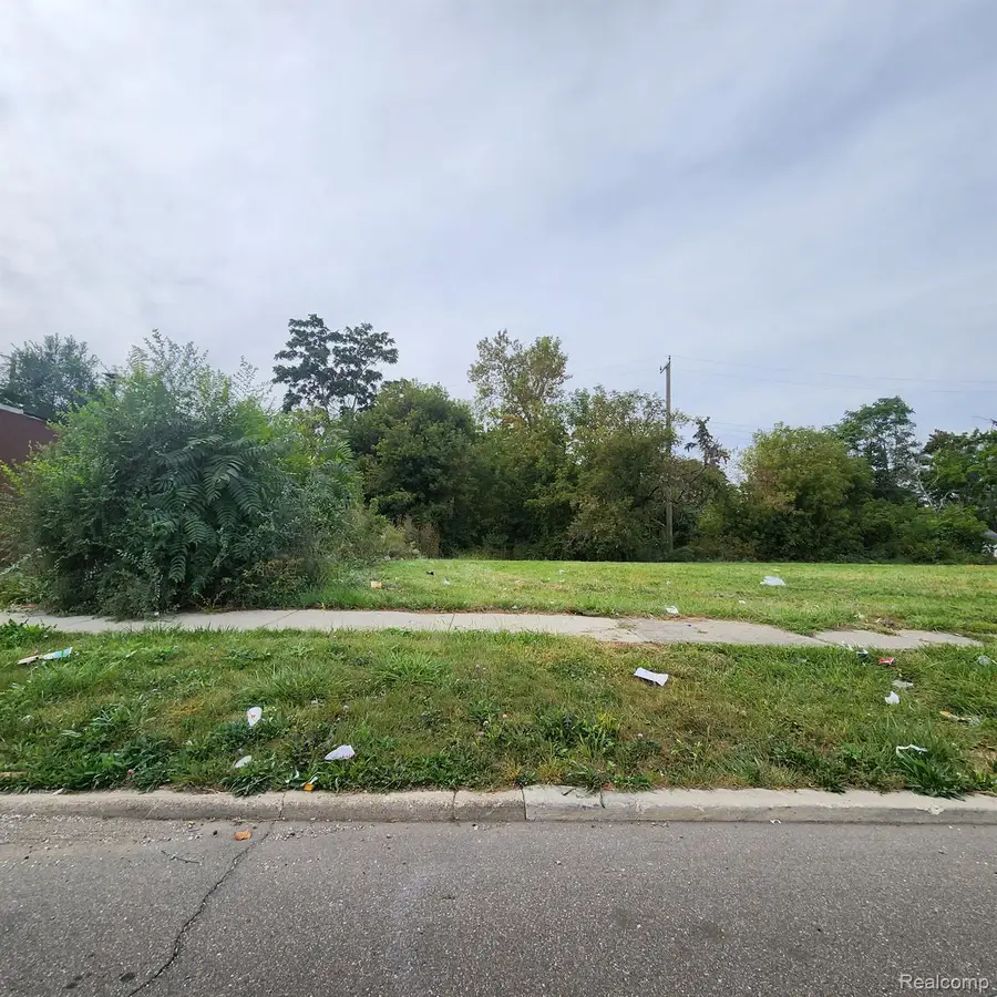 8441 SOUTHFIELD FWY, Detroit, MI 48228 - #2
