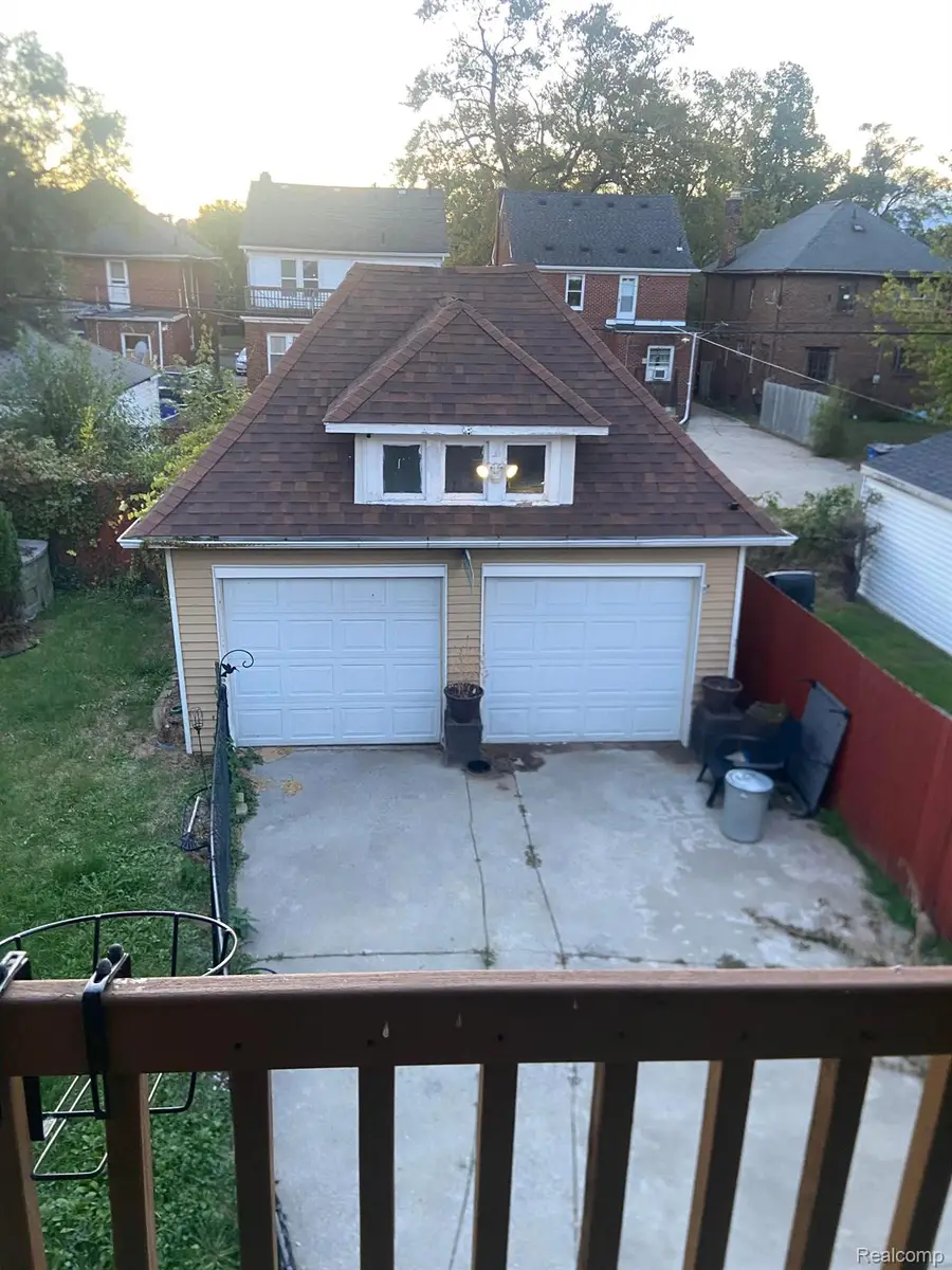 18961 SANTA BARBARA DR, Detroit, MI 48221 - #2