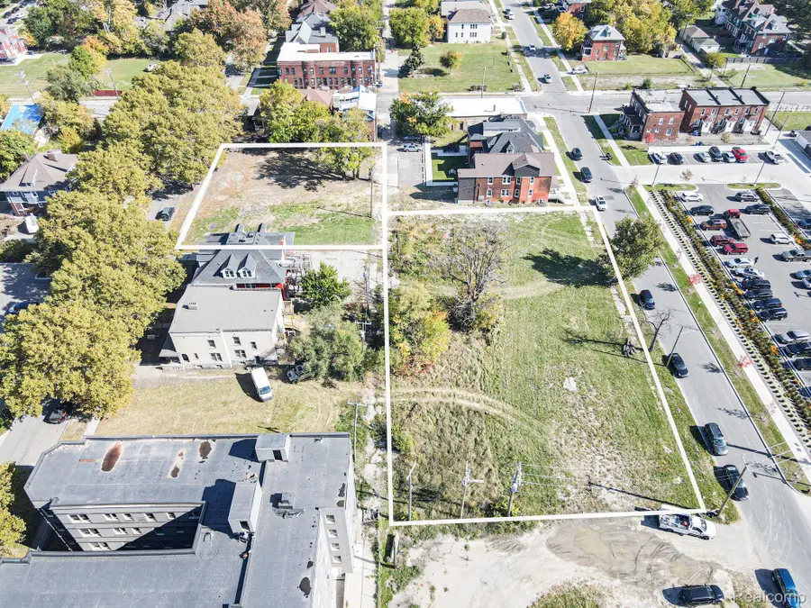 78 E PHILADELPHIA ST, Detroit, MI 48202 - #2