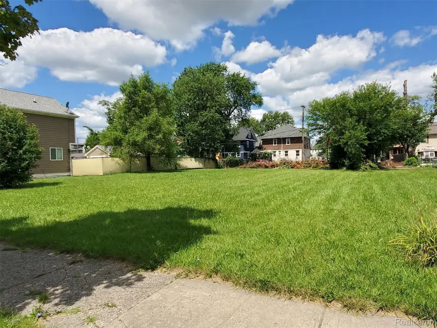 690 W PHILADELPHIA ST, Detroit, MI 48202 - #3