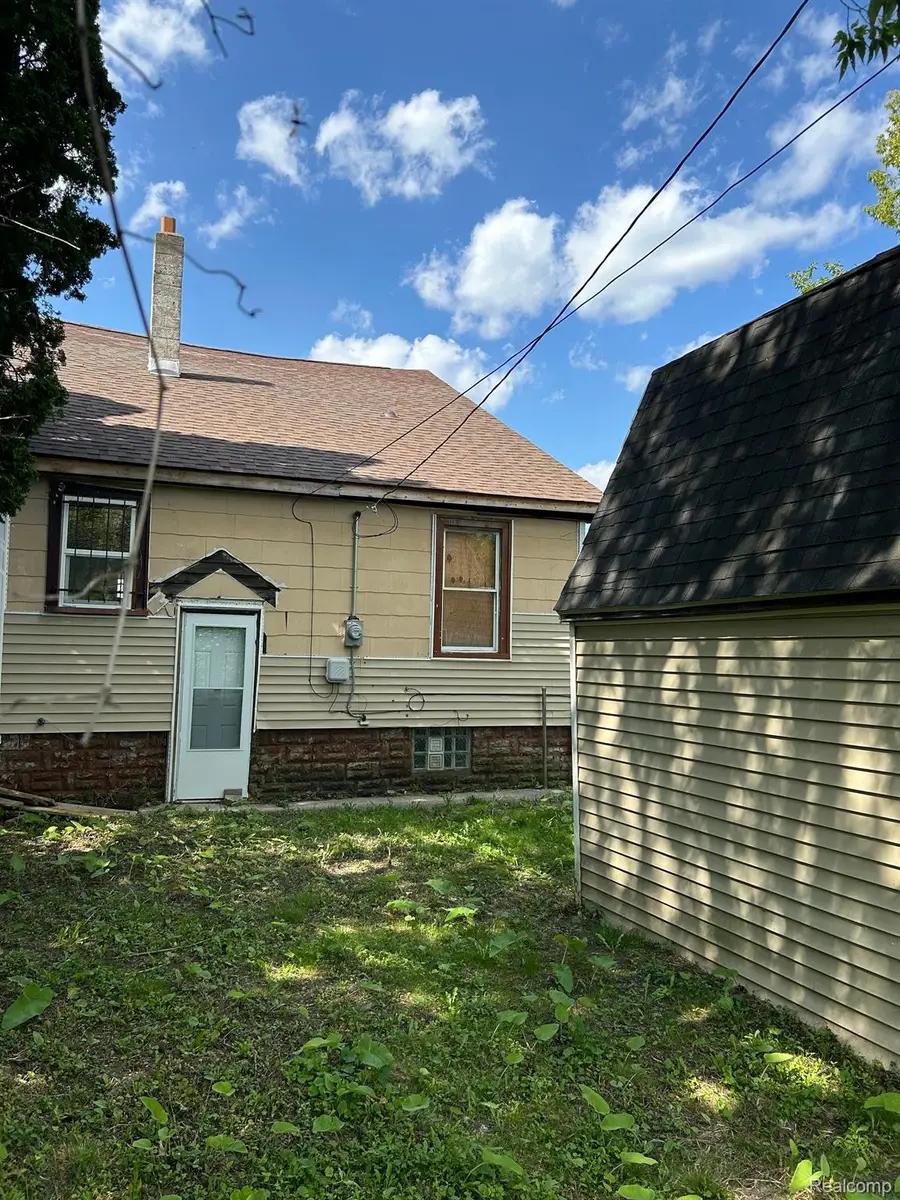 12584 WADE ST, Detroit, MI 48213 - #2