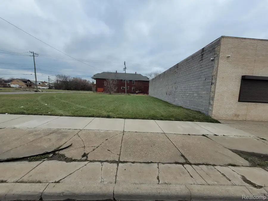 8840 VAN DYKE ST, Detroit, MI 48213 - #3