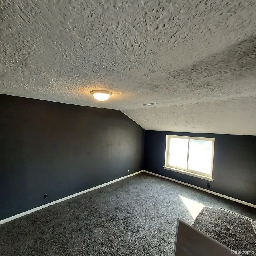 568 W CENTER RD, Essexville, MI 48732 - #2
