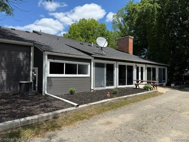 8899 DWYER RD, Howell, MI 48855 - #2