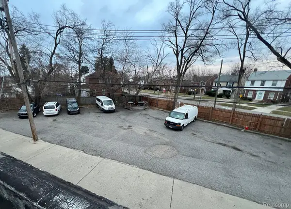 18301 HARTWELL ST, Detroit, MI 48235