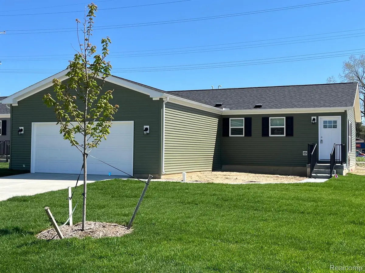 4426 MAPLE LEAF TRL, Flint, MI 48506 - #1
