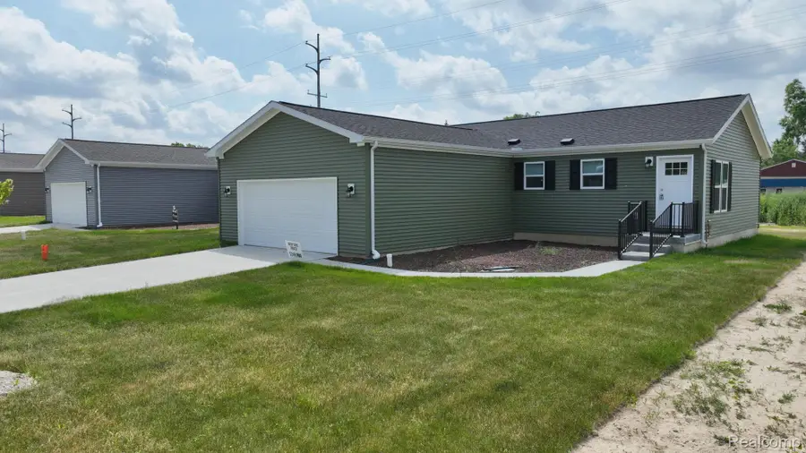 4426 MAPLE LEAF TRL, Flint, MI 48506 - #3