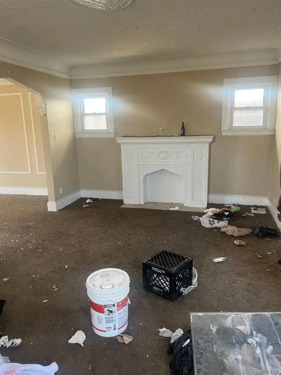 8833 MANOR ST, Detroit, MI 48204 - #2
