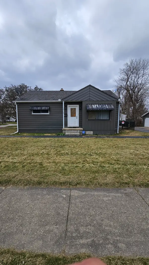 1412 S BALLENGER HIWY, Flint, MI 48532