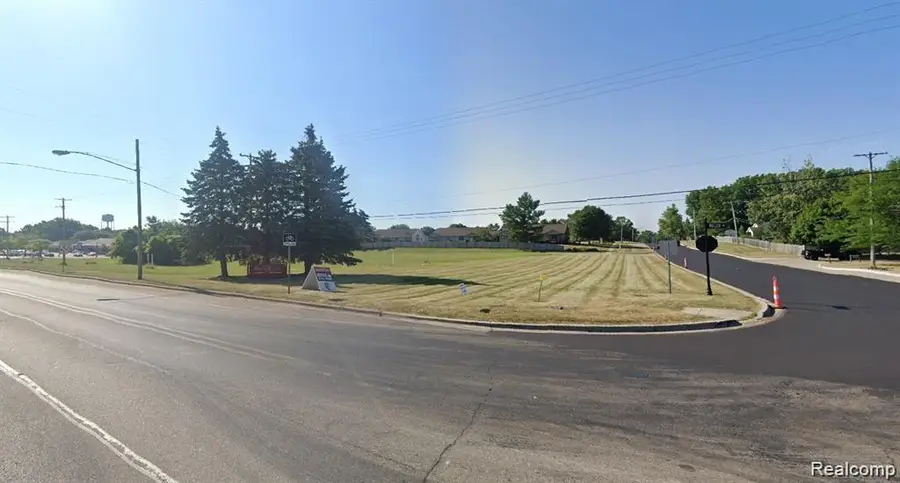 9091 MILLER RD, Swartz Creek, MI 48473 - #2
