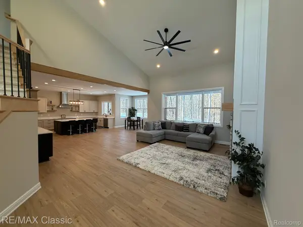 2323 Canterwood, Highland, MI 48357