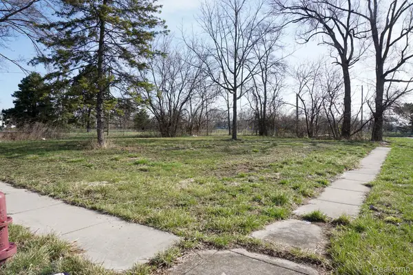 13500 PATTON ST, Detroit, MI 48223