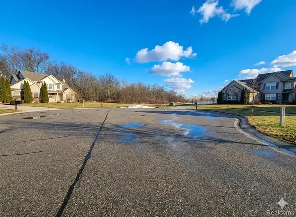 0 VALERIAN CRT, GrandBlanc, MI 48439