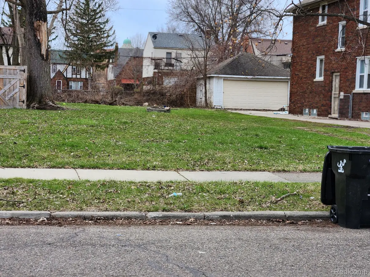 6111 YORKSHIRE RD, Detroit, MI 48224 - #1