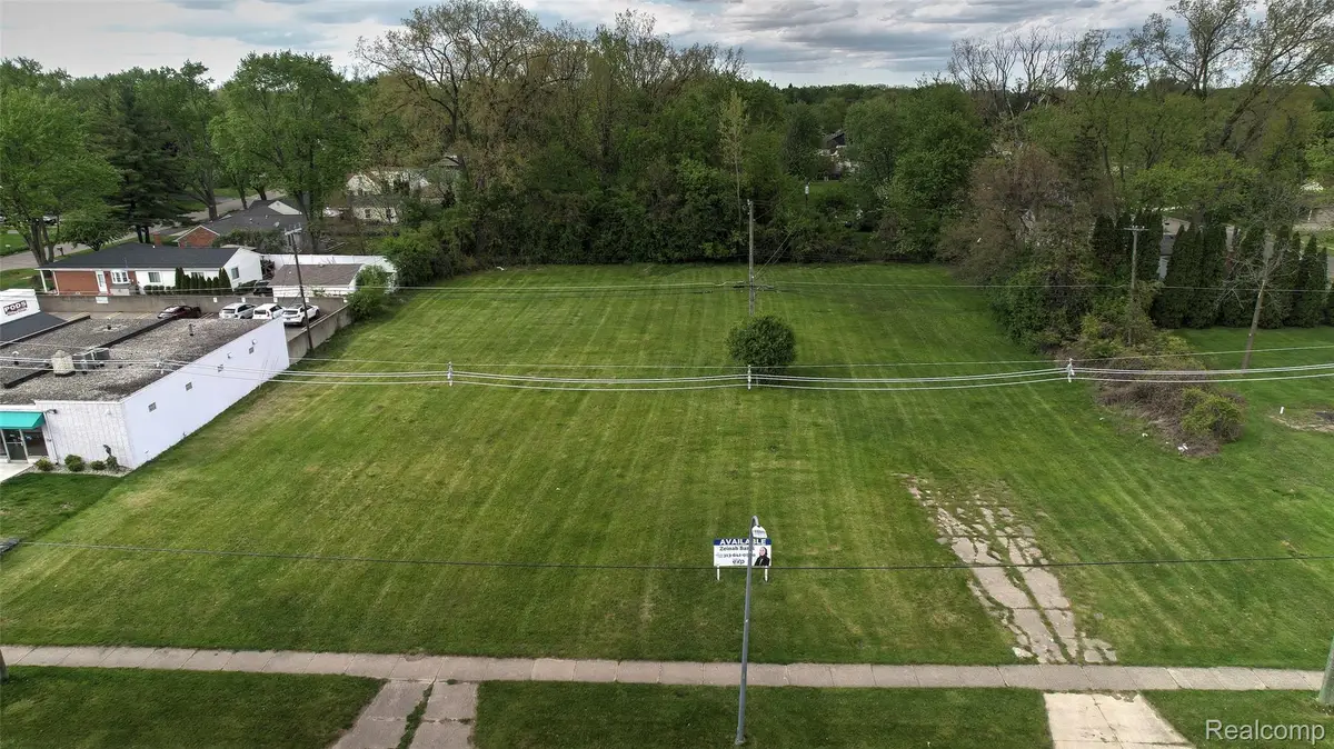 27480 5 MILE RD, Livonia, MI 48154 - #1