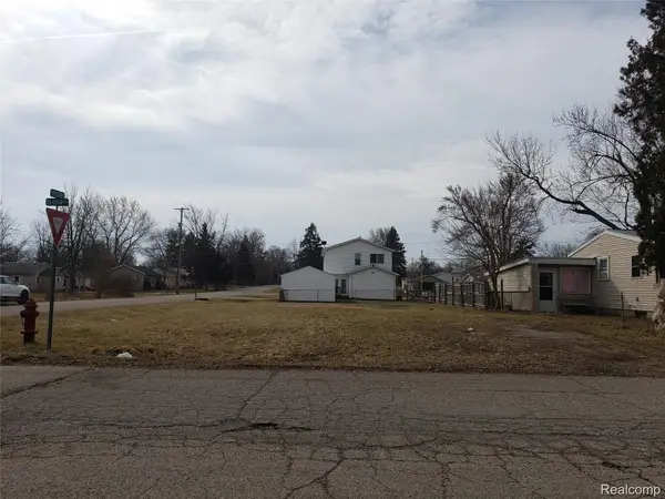 00 SLOAN HTS, GrandBlanc, MI 48507