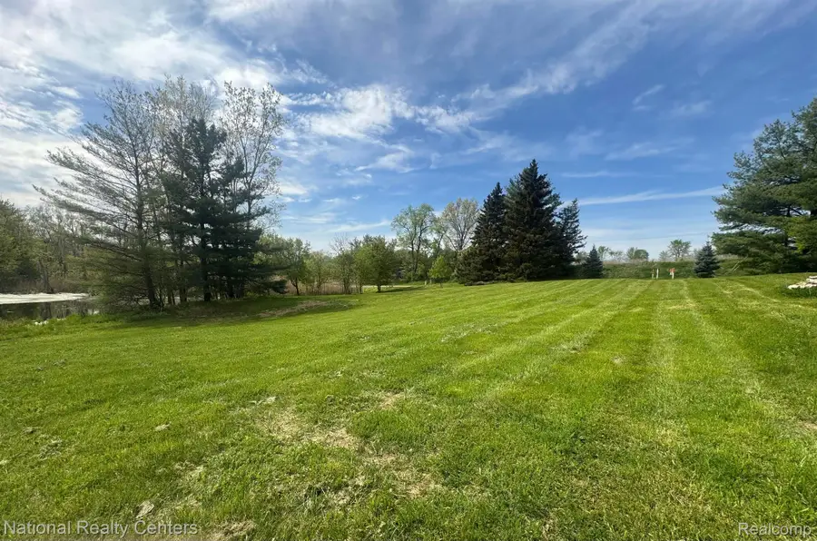 0000 pinewood, Milford, MI 48381 - #3