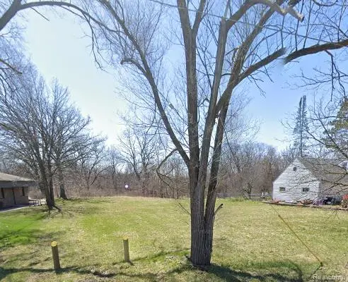 5141 W BRISTOL RD, Flint, MI 48507 - #2