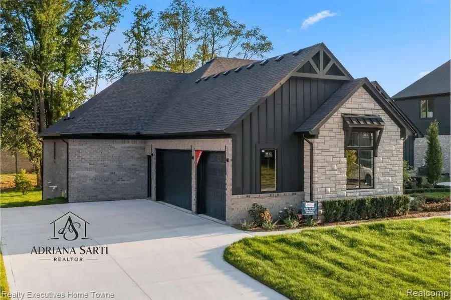 11812 ENCORE DR, Utica, MI 48315 - #3